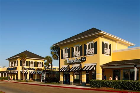 gulfport premium outlets stores.